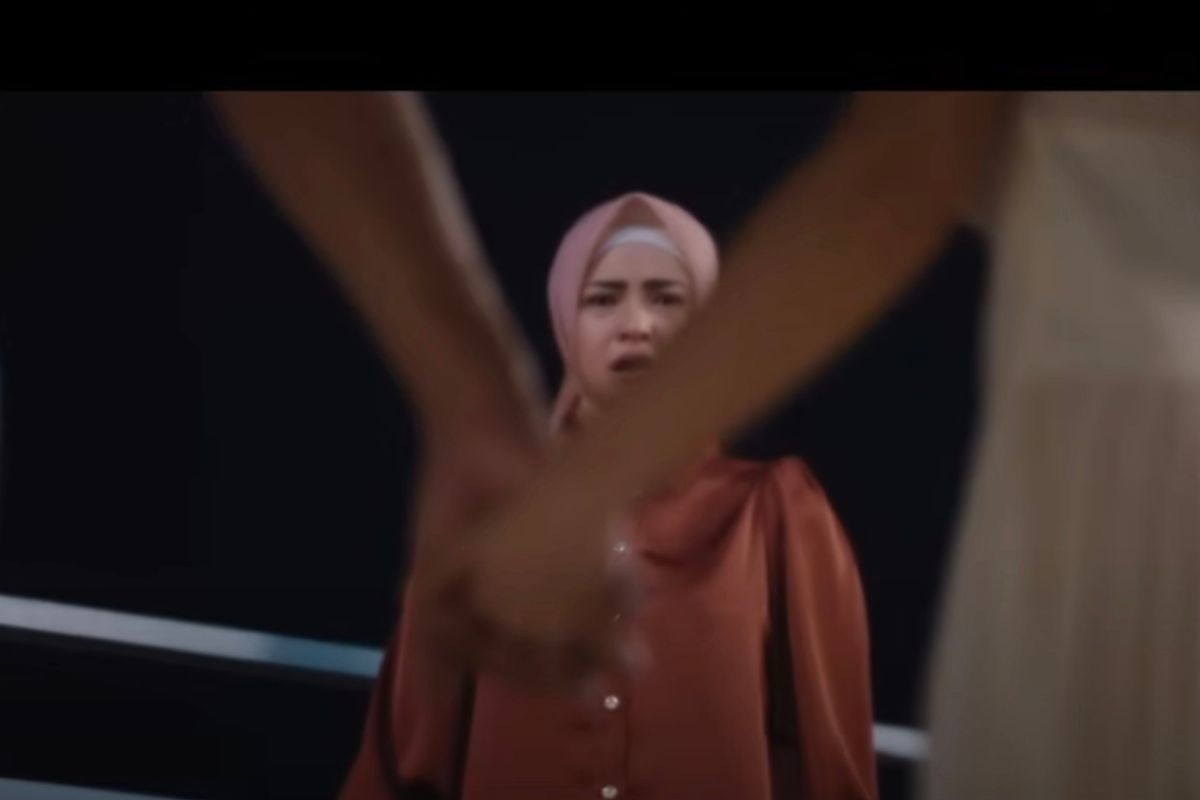 Sinopsis film "La Tahzan": Kisah perselingkuhan majikan dan pengasuh