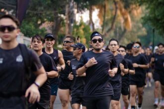 Gilang W. Pramana alias Juragan 99 dan para pelari.