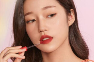 Ilustrasi makeup gaya Korea