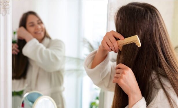 Ilustrasi menyisir rambut, sisir rambut