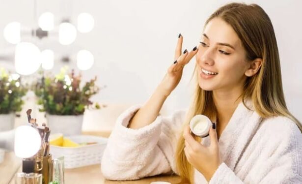 Ilustrasi Penggunaan skincare