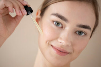 Ilustrasi wajah berminyak