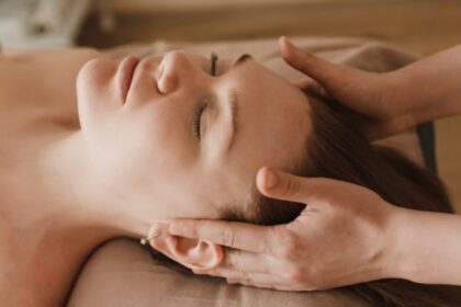 Ilustrasi perawatan wajah.