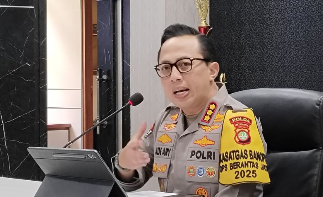 Kabid Humas Polda Metro Jaya, Kombes Pol Ade Ary Syam Indradi saat ditemui di Jakarta, Jumat (23/5/2025). ANTARA/Ilham Kausar