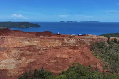 Artis Cantik Angela Gilsha Ceritakan Dikejar Kapal Tambang di Raja Ampat