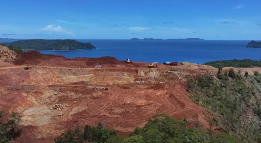 Artis Cantik Angela Gilsha Ceritakan Dikejar Kapal Tambang di Raja Ampat