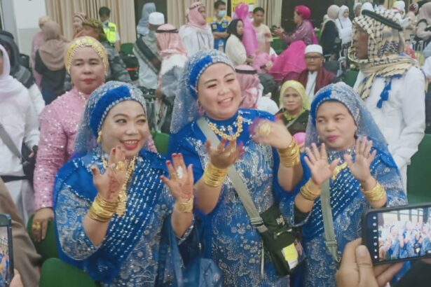 Glamor Bak Princess, Jemaah Haji Asal Sulsel Spill Harga Emas di Arab Saudi