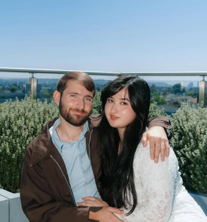 Ini Pekerjaan Suami Stephanie Poetri, Asher Novkov Bloom