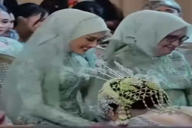 Interaksi Manis Mulan Jameela dan Alyssa Daguise Bikin Meleleh