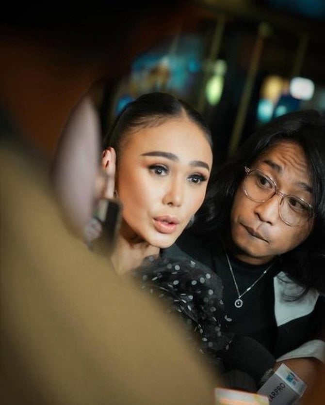 Komika Jadi Penyanyi? Yuni Shara Pilih Praz Teguh di Album Romantis