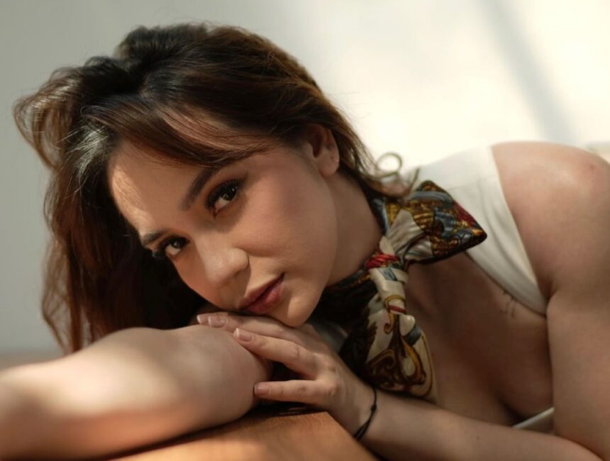 Putri Anne Disorot, Ngamuk Saat Live