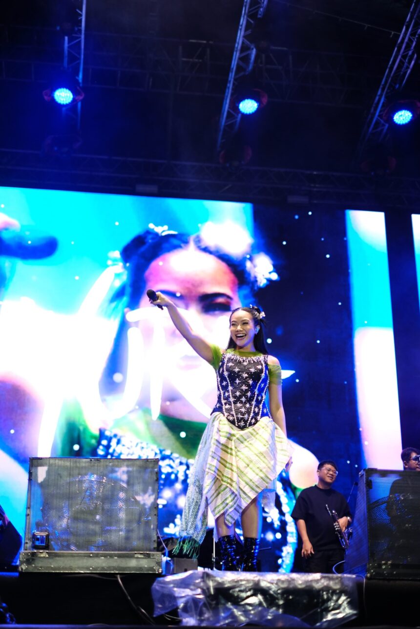 Tampil di Makassar, Yura Yunita Ngaku Suka Banget Makan Pallubasa