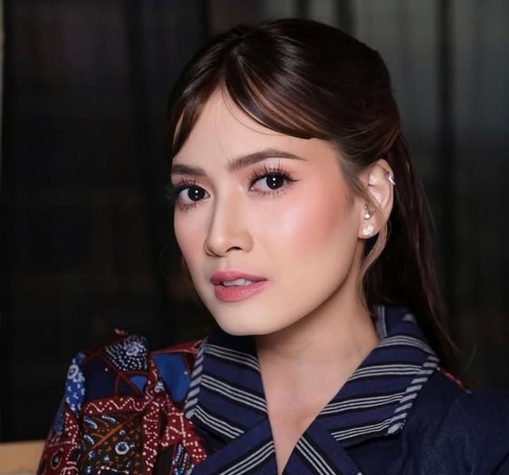 Transferan dari Raffi Ahmad untuk Pengobatan Ibu, Chika Jessica Berulang Kali Bilang Terima Kasih