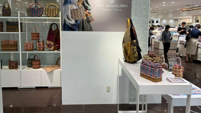 Desainer Indonesia, Nila Baharuddin Hadirkan Tas Handmade Eksklusif di Tokyo