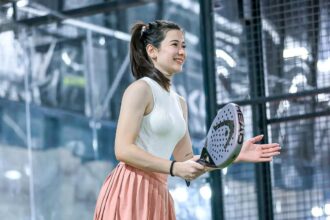 Dituduh Selingkuh, Iris Wullur Santai Main Padel, Netizen: Ih Gundik!