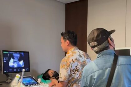Erika Carlina Periksa Kehamilan, dari Pengakuan hingga Momen USG Bersama Keluarga