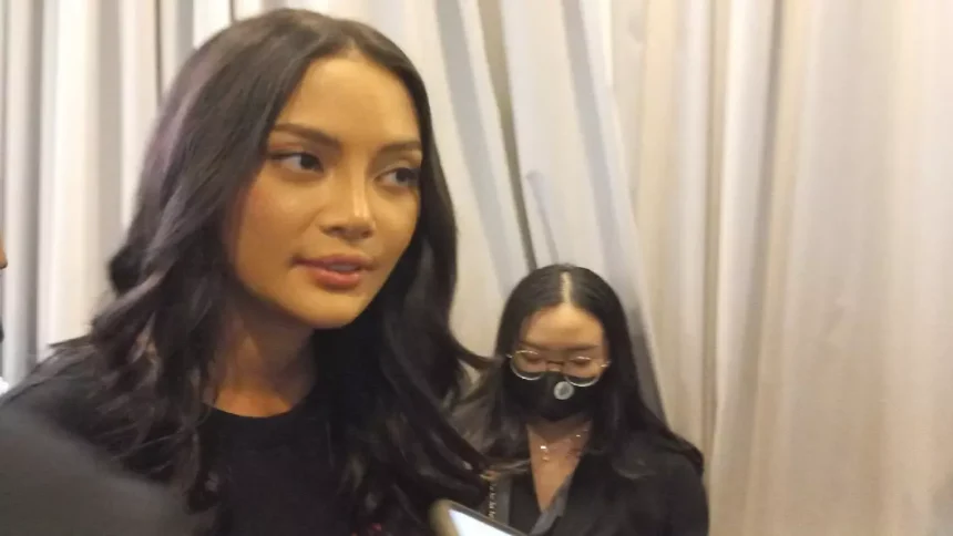 Hamil 9 Bulan, Erika Carlina Ternyata Kerap Diancam