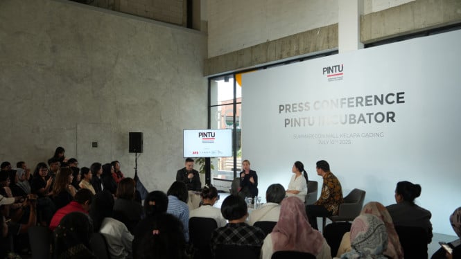 Kolaborasi Fesyen Dua Negara, Dapat Dukungan dari Presiden Prancis