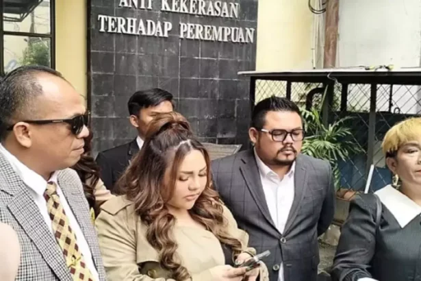 Lisa Mariana Dicecar Pertanyaan soal Check-in dengan Ridwan Kamil di Palembang