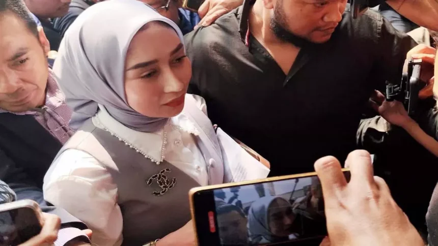 Rez Gladys Beber Kronologi Dugaan Pemerasan yang Dilakukan Nikita Mirzani