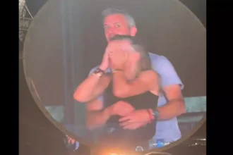 Viral Video Perselingkuhan di Konser Coldplay, Benarkah CEO Astronomer Andy Byron?
