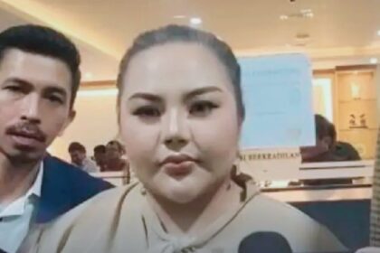 Lihat Putrinya Menangis Ditusuk Jarum Suntik, Lisa Mariana Mellow