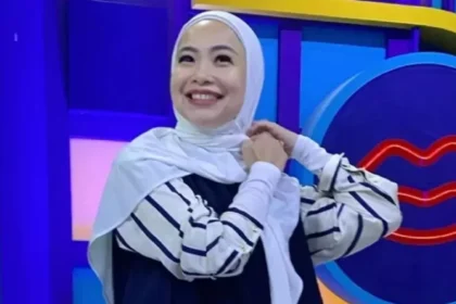 Sindir Azizah Salsha, Feni Rose: Jangan Main Sama Mantan Kalau Nggak Ada Izin Suami