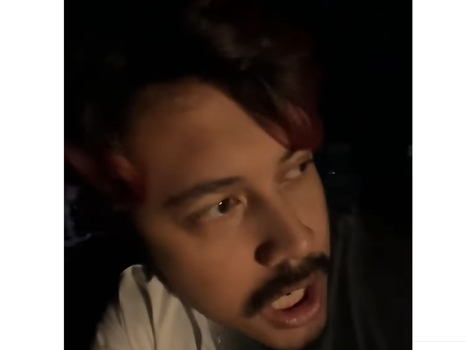 Viral Influencer Mamang Osa Kesal ke Mobil yang Nyalakan Strobo di Jalan: Urgensi Lu Apa? Silau!