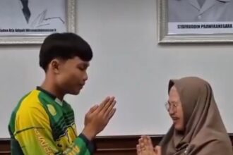 Guru yang Dipolisikan karena Tampar Siswa Merokok Akhirnya Berdamai: Itu Bentuk Kasih Sayang