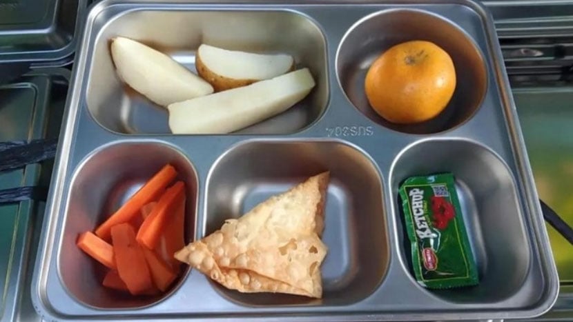 Viral! Menu MBG di SDN Depok Cuma Pangsit - Kentang Rebus dan Saus Sachet, Begini Penjelasan Pihak Sekolah