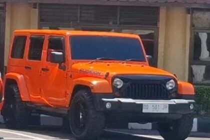 Viral Mobil Mewah Rubicon Milik Polisi Pakai Pelat Gantung, Hanya Ditegur Dirlantas