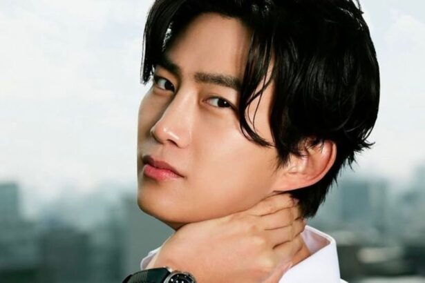 Profil Ok Taecyeon, aktor Korea yang umumkan akan menikah tahun depan