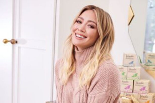 Hilary Duff kembali bermusik setelah 10 tahun lewat lagu
