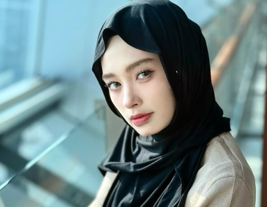 Berlinang Air Mata, Inara Rusli: Cukuplah Allah Sebaik-baik Saksi