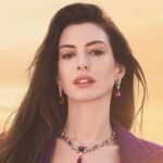 Anne Hathaway tampil sebagai bintang pop di film