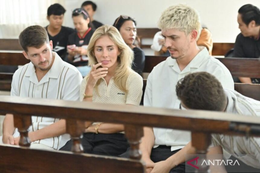 Profil Bonnie Blue, Bintang porno yang ditangkal masuk Indonesia