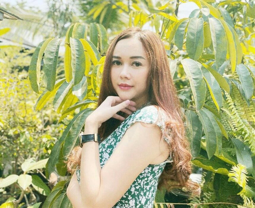 Aura Kasih Pamer Keahlian Jago Ngulek, Netizen Syok