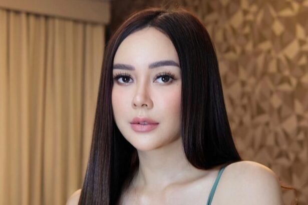 Alasan Pribadi Aura Kasih Cuma Mau Ketemu Suami 3-4 Kali Seminggu