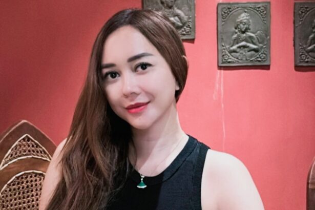 Aura Kasih Tutup Kolom Komentar Usai Terseret Kasus Perceraian Ridwan Kamil dan Athalia Praratya