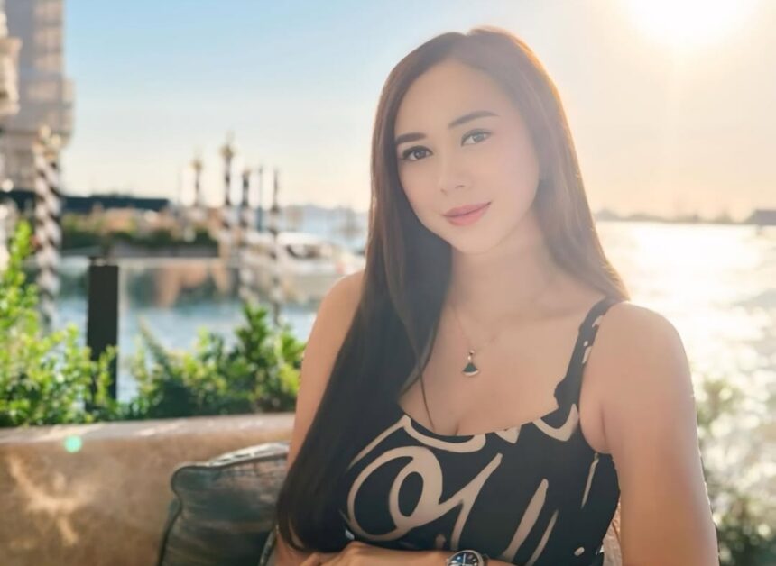 Lama Menjanda, Aura Kasih Ternyata Punya Ambisi Terpendam, Apa Itu?