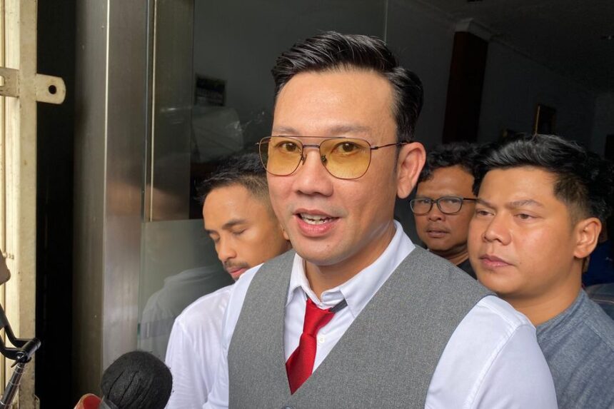 Sumbang Rp500 Juta untuk Korban Banjir, Denny Sumargo Sebut Penanganan Bencana di Pulau Sumatera Lambat