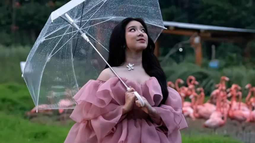 Tiara Andini Tunjukan Lanskap Singapura melalui Video Musik Cinta Seperti Aku