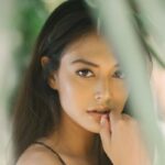 Profil Aurelie Moeremans, aktris di balik buku memoar