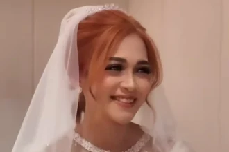 Bukan Artis, Ini Profil Lindi Fitriyana Istri Virgoun