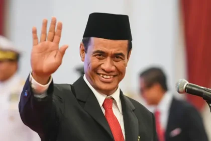 Viral Mahasiswi Anak Petani Asal Enrekang Dapat Rezeki Nomplok dari Pak Mentan di Kebun Raya Bogor