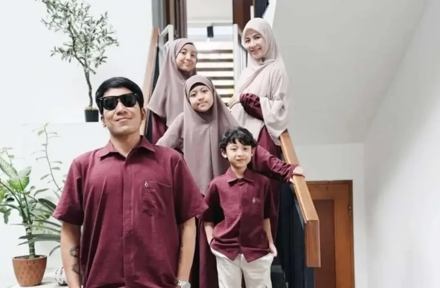 Kompak Rayakan Lebaran, Deddy Mahendra Desta dan Natasha Rizky Tunjukkan Harmoni Meski Berpisah